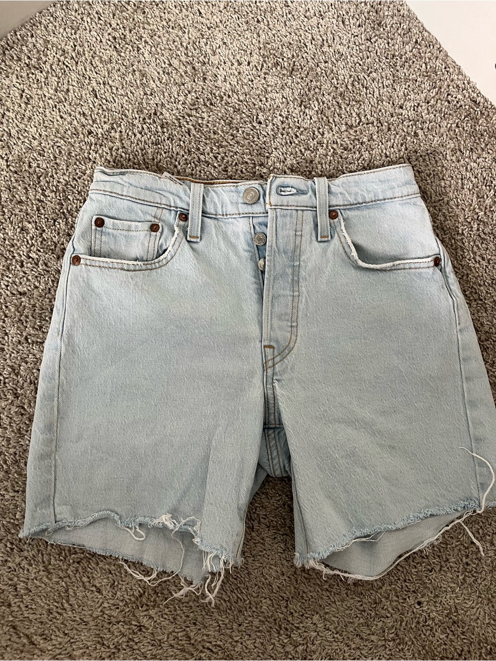 Levi's 501 Mid Thigh Short